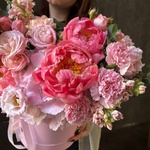 Королева Матильда: авторская композиция в шляпной коробке - Фотография 4 Королева Матильда: авторская композиция в шляпной коробке - Фотография 4