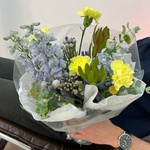 Мой мармеладный, я не права: дельфиниум, диантусы и бруния с доставкой в Санкт-Петербурге - Фотография 2