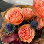 Я твой номер один: роза сорта Кахала и эрингиум с доставкой в Санкт- Петербурге - Фотография 4