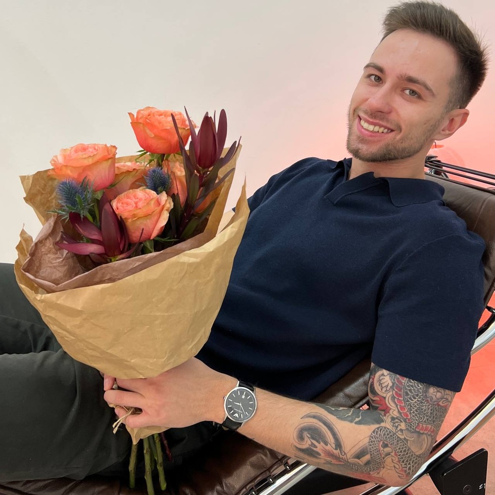 Я твой номер один: роза сорта Кахала и эрингиум с доставкой в Санкт- Петербурге