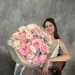 Счастливы навсегда: пионовидные розы, лизиантус и твидия с доставкой в Санкт- Петербурге - Фотография 1