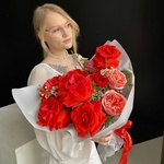 Сказочный Валентин: авторский букет в яркой гамме в Санкт-Петербурге - Фотография 3