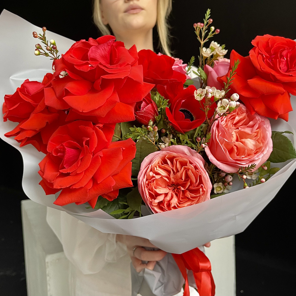 Сказочный Валентин: авторский букет в яркой гамме