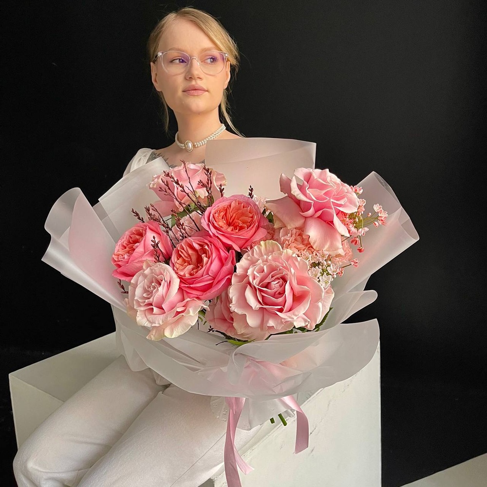 Свет моих очей: авторский букет с французскими розами 