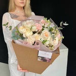 Постучись в мою дверь: авторский букет в нежной гамме в Санкт-Петербурге - Фотография 2