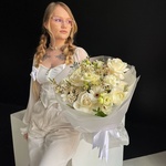 Вечное сияние чистого разума: авторский букет в белоснежной гамме в Санкт-Петербург - Фотография 9