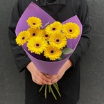 Солнечный луч: цветочный кулек с желтыми гермини в Санкт-Петербурге - Фотография 1