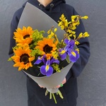 Ириска: подсолнухи и ирисы в Санкт-Петербурге - Фотография 1