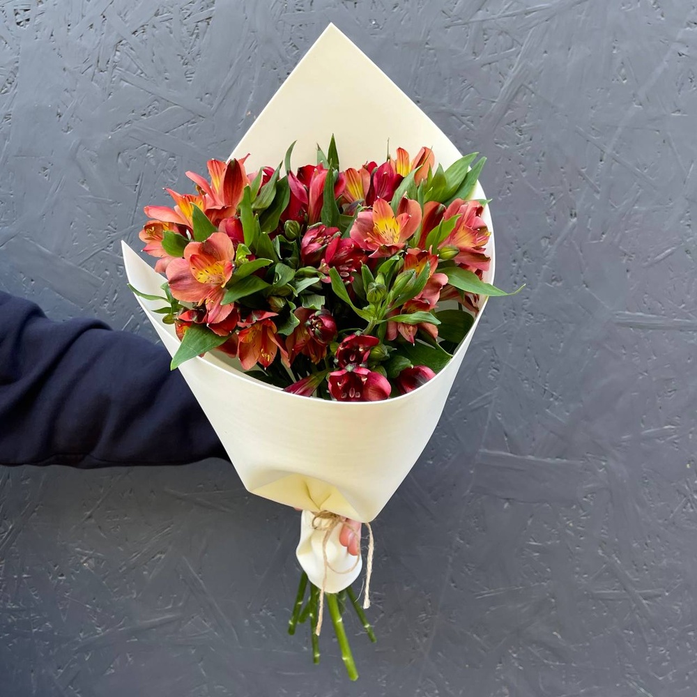 Хоней Крисп: стойкие альстромерии