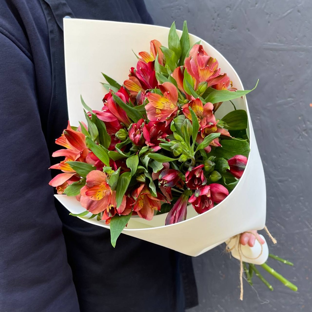 Хоней Крисп: стойкие альстромерии в Санкт-Петербурге