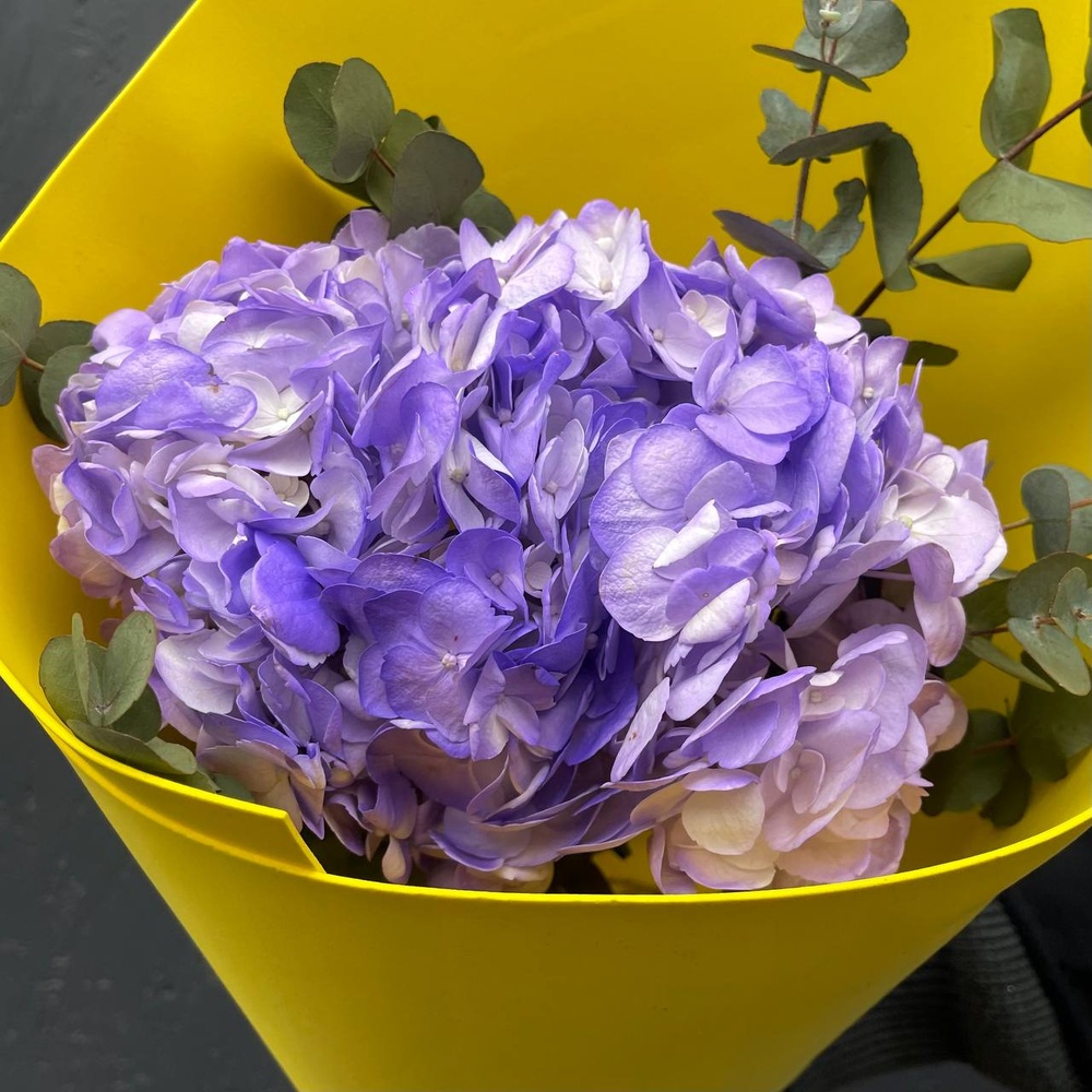 В самое сердце: лавандовая гортензия и эвкалипт