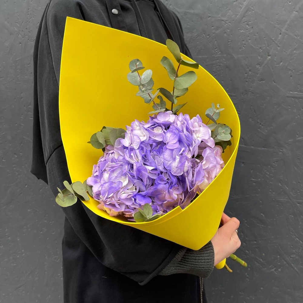 В самое сердце: лавандовая гортензия и эвкалипт