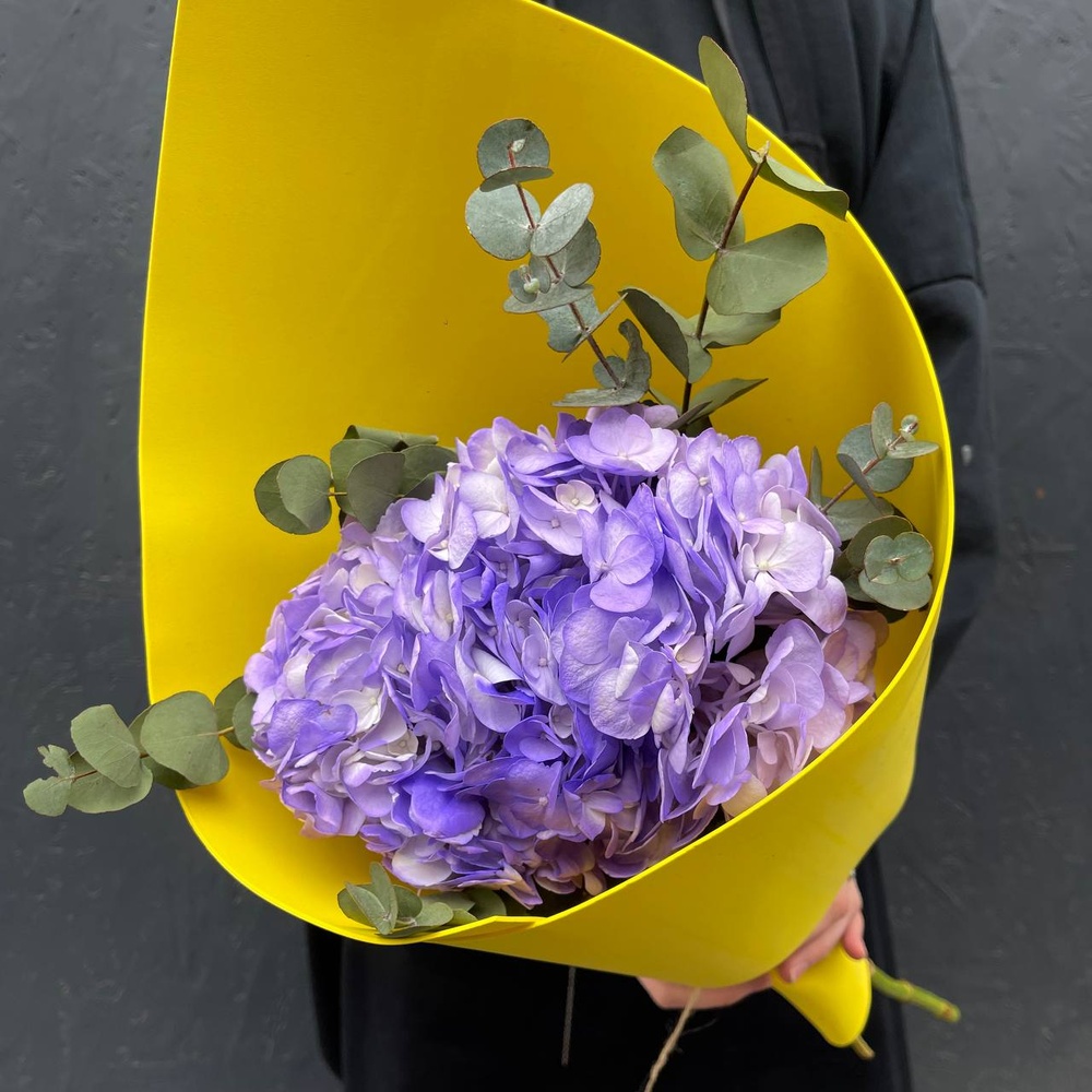 В самое сердце: лавандовая гортензия и эвкалипт