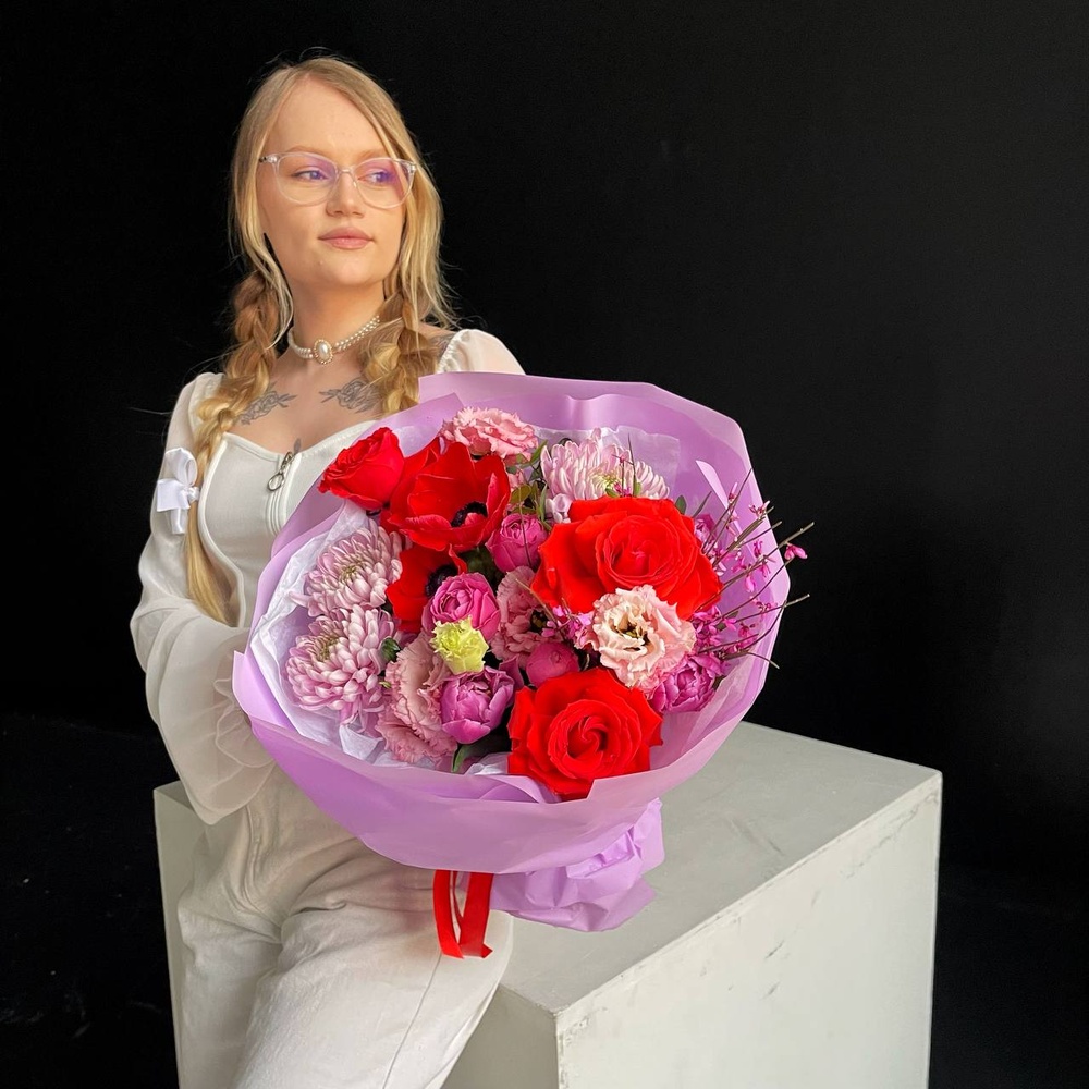 Анатомия любви: авторский букет в яркой гамме