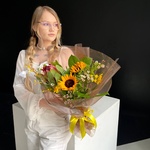 Полночное солнце: авторский букет с подсолнухами в Санкт-Петербурге - Фотография 4