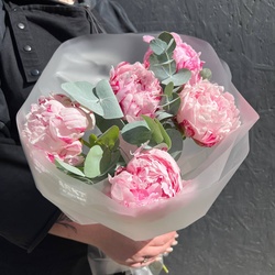 Букет «Розовые пионы в упаковке» Букет «Розовые пионы в упаковке»