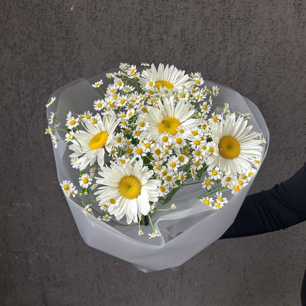 Букет «Любит-не любит: микс из ромашек»