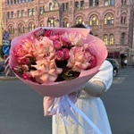 Помощник режиссера: букет из французских и кустовых роз - Фотография 5