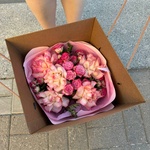 Помощник режиссера: букет из французских и кустовых роз - Фотография 7