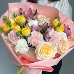 Букет «Слаженная команда» с пионовидной розой с бесплатной доставкой по Санкт-Петербургу - Фотография 3