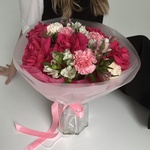 Букет «Малиновый пиджак» с французской розой   с бесплатной доставкой по Санкт-Петербургу - Фотография 2