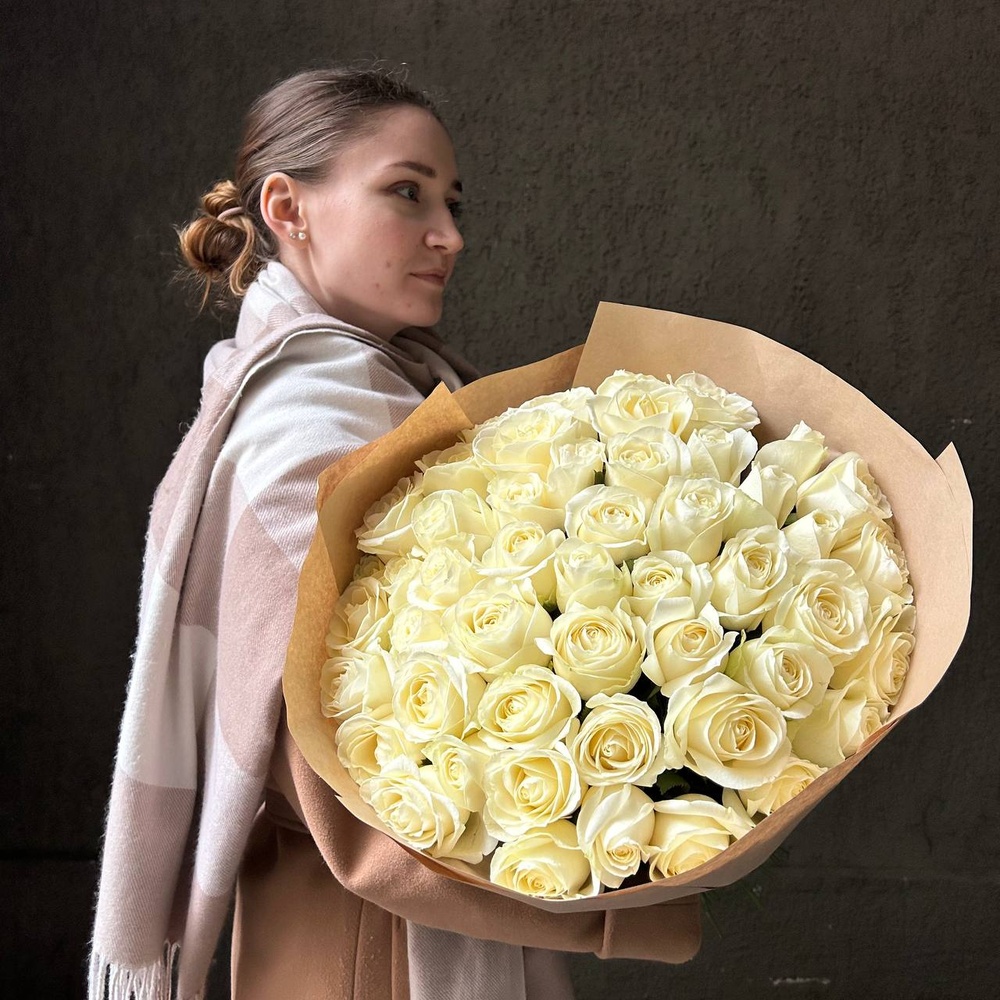 Розы белые недорого: 51 цветок, высота 50 см