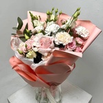 Букет «Рука об руку: кустовые розы + аквабокс и коробка-переноска» - Фотография 4