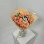 Букет «Тепло воспоминаний: пионовидная роза + аквабокс и коробка переноска» - Фотография 5