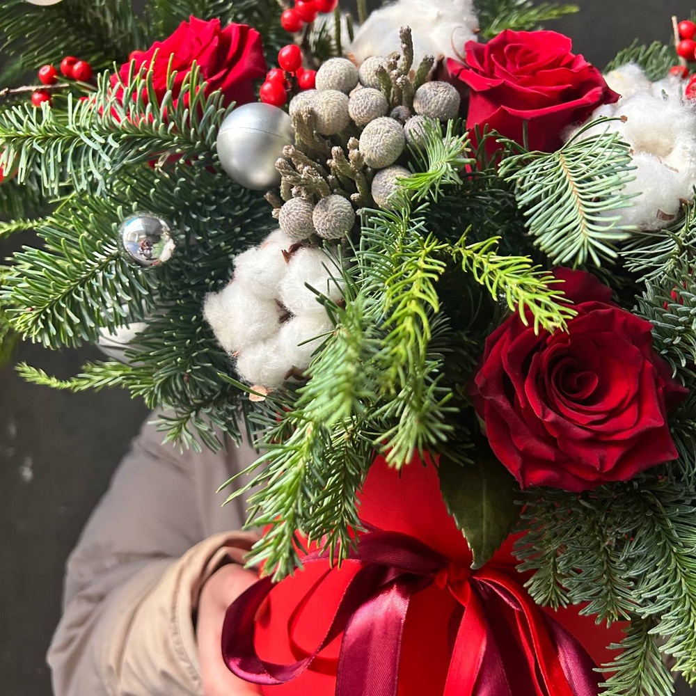 Цветочный новогодний подарок с Раффаэлло