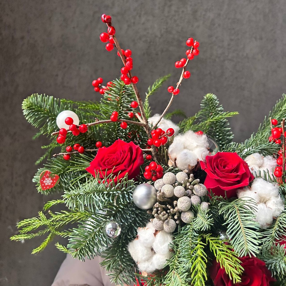 Цветочный новогодний подарок с Раффаэлло