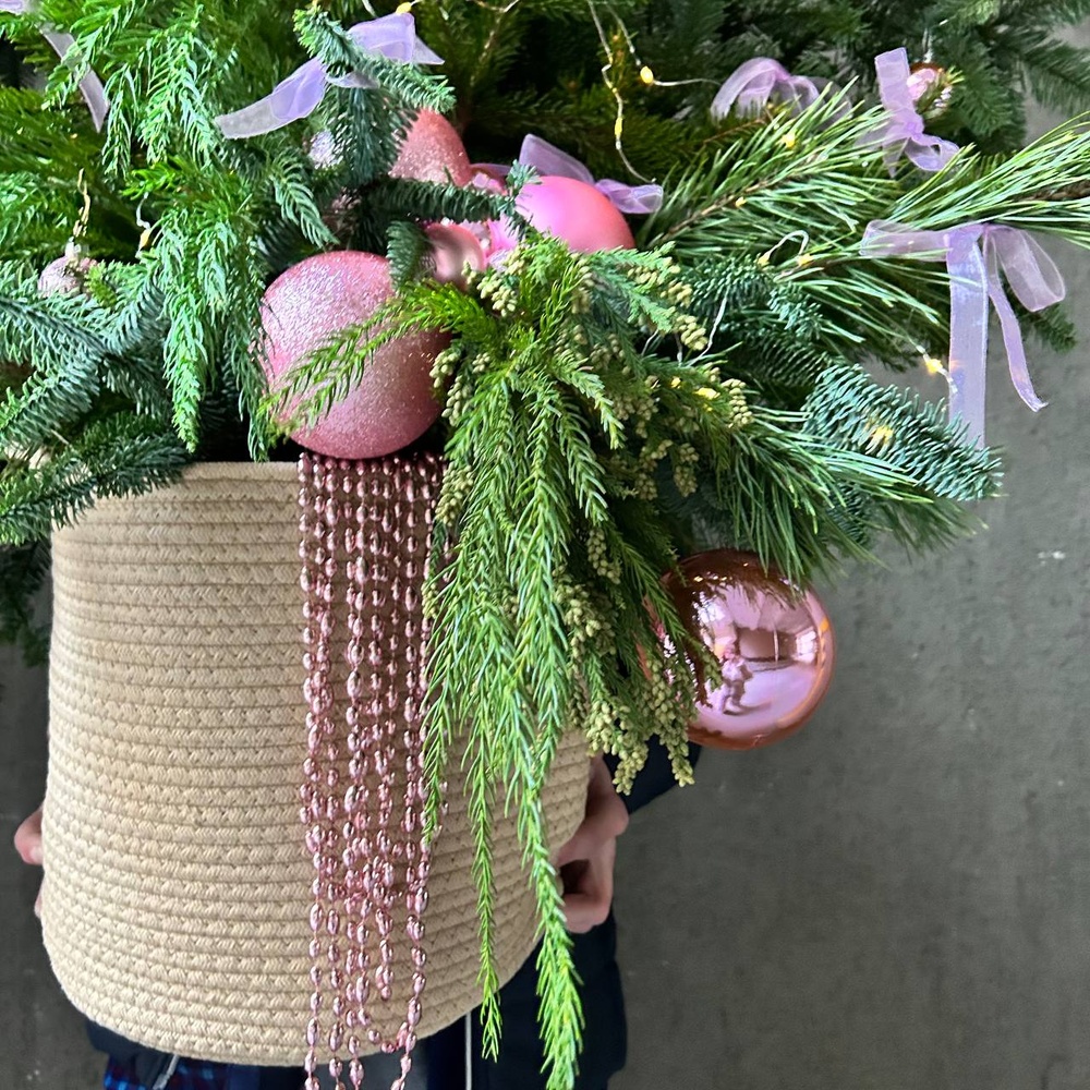 Норвежский лес в розовых цветах