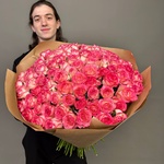 101 розовая роза в крафте с доставкой по Санкт-Петербургу - Фотография 10