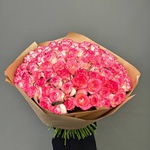 101 розовая роза в крафте с доставкой по Санкт-Петербургу - Фотография 2