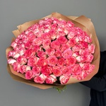 101 розовая роза в крафте с доставкой по Санкт-Петербургу - Фотография 7