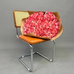 101 розовая роза в крафте с доставкой по Санкт-Петербургу - Фотография 8