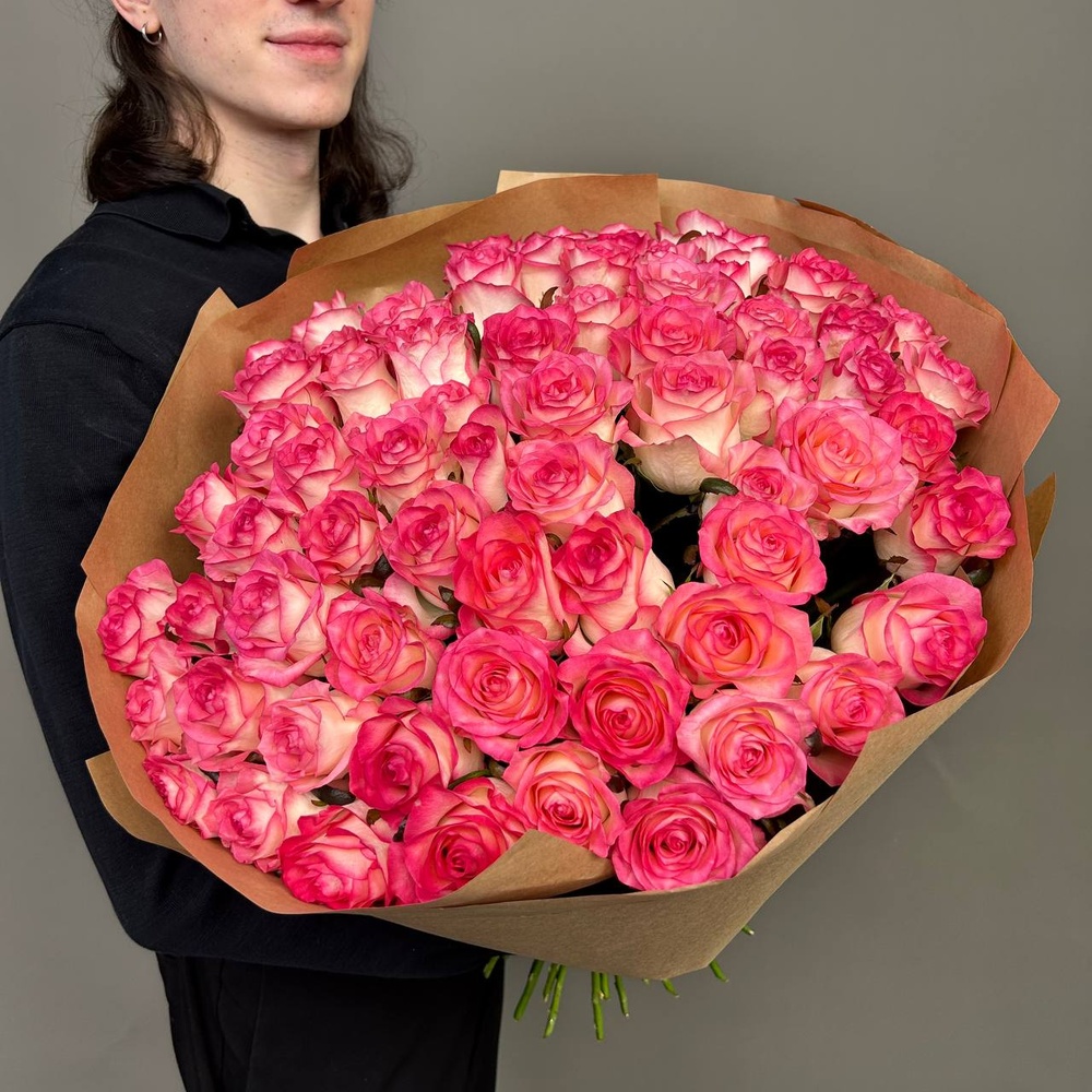 71 розовая роза в крафте