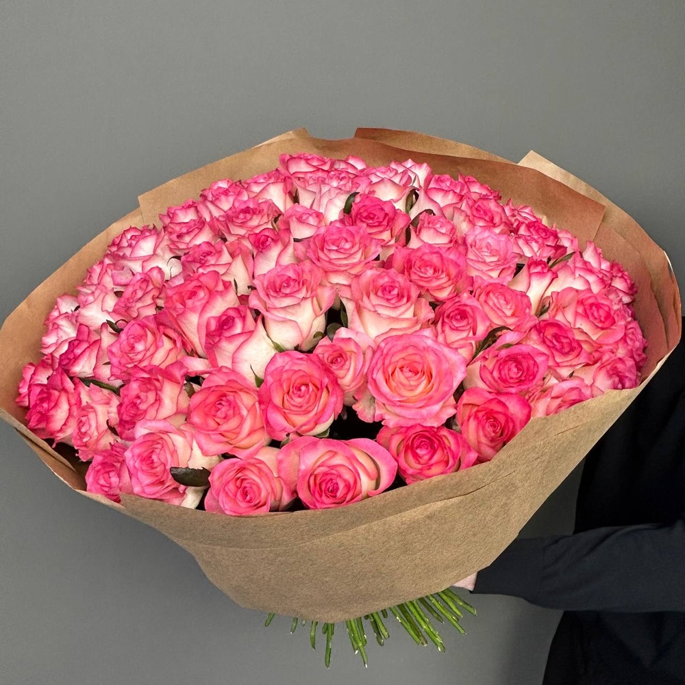 71 розовая роза в крафте