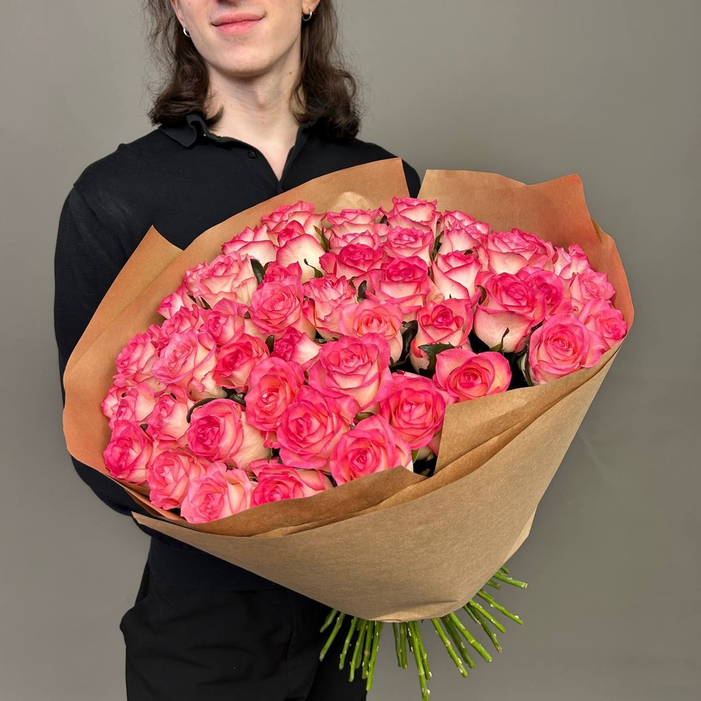 51 розовая роза в крафте с доставкой по Санкт-Петербургу
