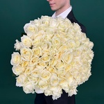 Свежих 101 белых роз под ленту - Фотография 6