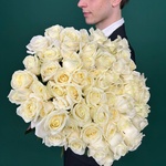 Свежая 61 белая роза - Фотография 5