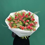 Марсала: 51 красный пионовидный тюльпан - Фотография 3