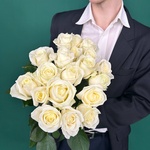 Свежих 19 белых роз под ленту - Фотография 7