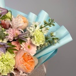 Букет цвета твоей души. Размер M с аквабоксом и коробкой-переноской - Фотография 8