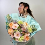 Букет цвета твоей души. Размер M с аквабоксом и коробкой-переноской - Фотография 3