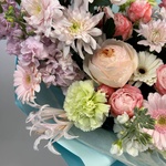 Букет цвета твоей души. Размер L с аквабоксом и коробкой-переноской - Фотография 13