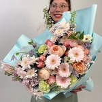 Букет цвета твоей души. Размер L с аквабоксом и коробкой-переноской - Фотография 11