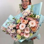 Букет цвета твоей души. Размер L с аквабоксом и коробкой-переноской - Фотография 7