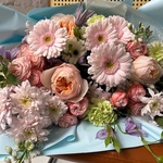 Букет цвета твоей души. Размер L с аквабоксом и коробкой-переноской - Фотография 4