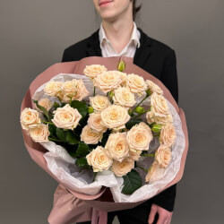 Букет «Прыжок в любовь: кустовые чайные розы»