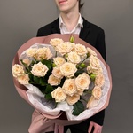 https://www.rosemarkt.ru/bouquet/pryzhok-v-lyubov-kustovye-chaynye-rozy/ - Фотография 2